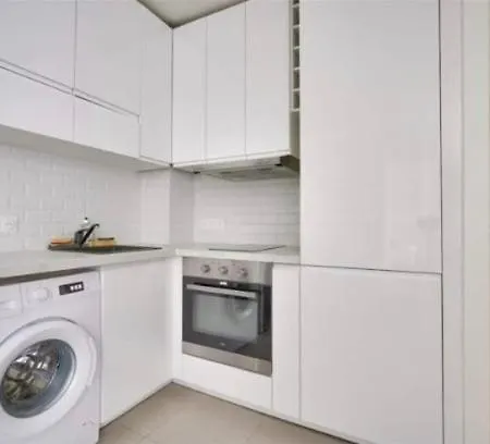 Apartment Elegant And Chic - Near Sights