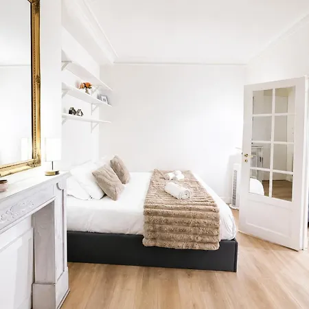 Elegant And Chic - Near Sights Apartament *